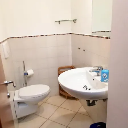 With 2 Bedrooms In With Wonderful Sea View Shared Pool Enclosed Garden 4 Km From The Beach Apartamento